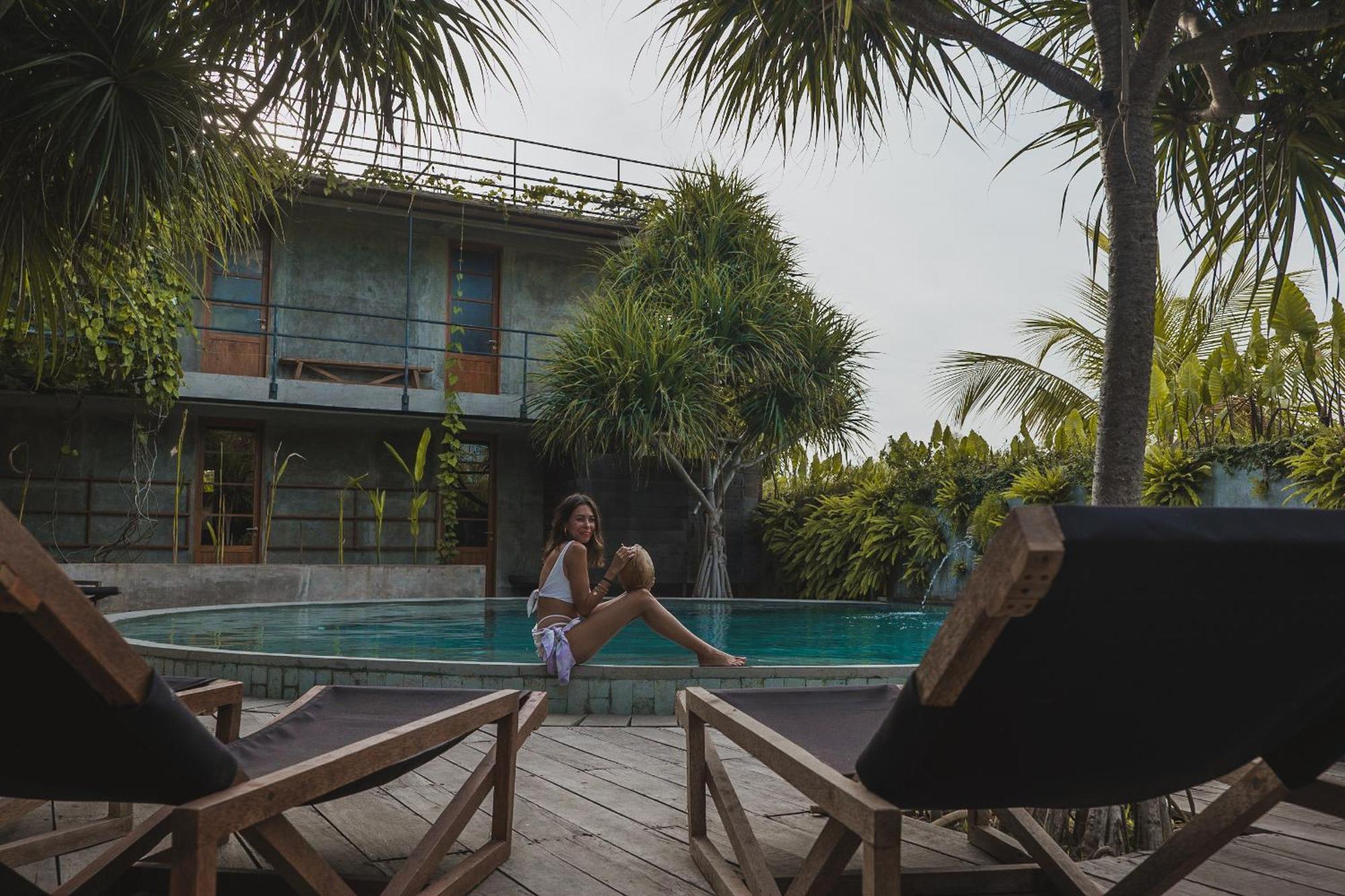 Mangroove Bay Boutique Hostel Banyuwedang Luaran gambar