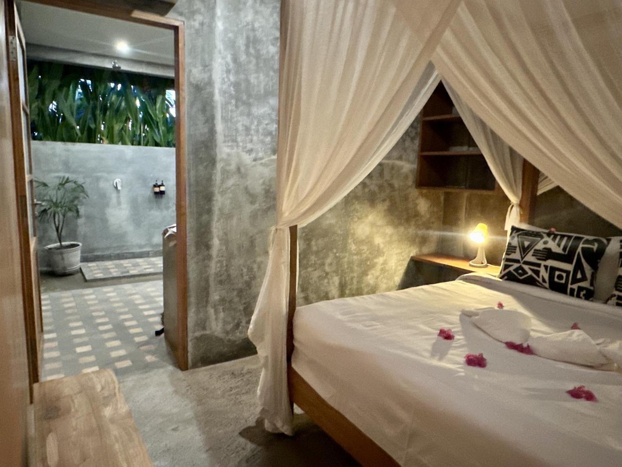 Mangroove Bay Boutique Hostel Banyuwedang Luaran gambar
